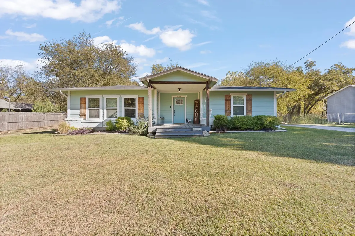 605 S 3rd Street, Grandview, TX 76050 - Image #1