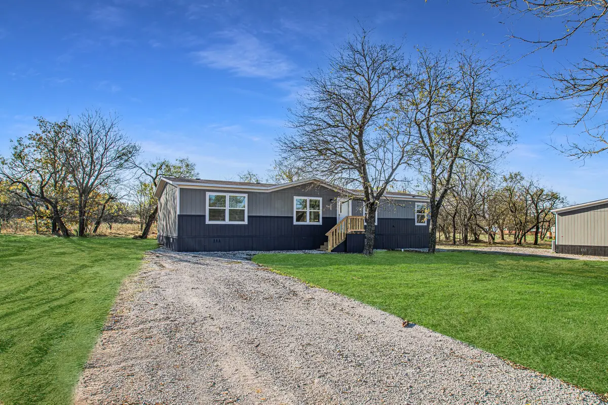 285 Cumberland Trail, Runaway Bay, TX 76426 - Image #1