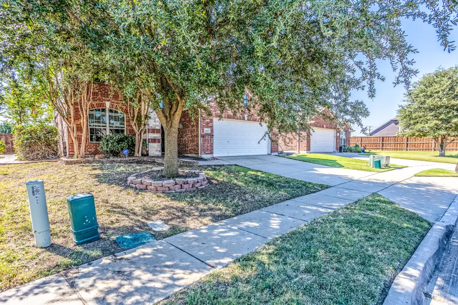 937 Horizon Ridge Circle, Little Elm, TX 75068 - Image #3