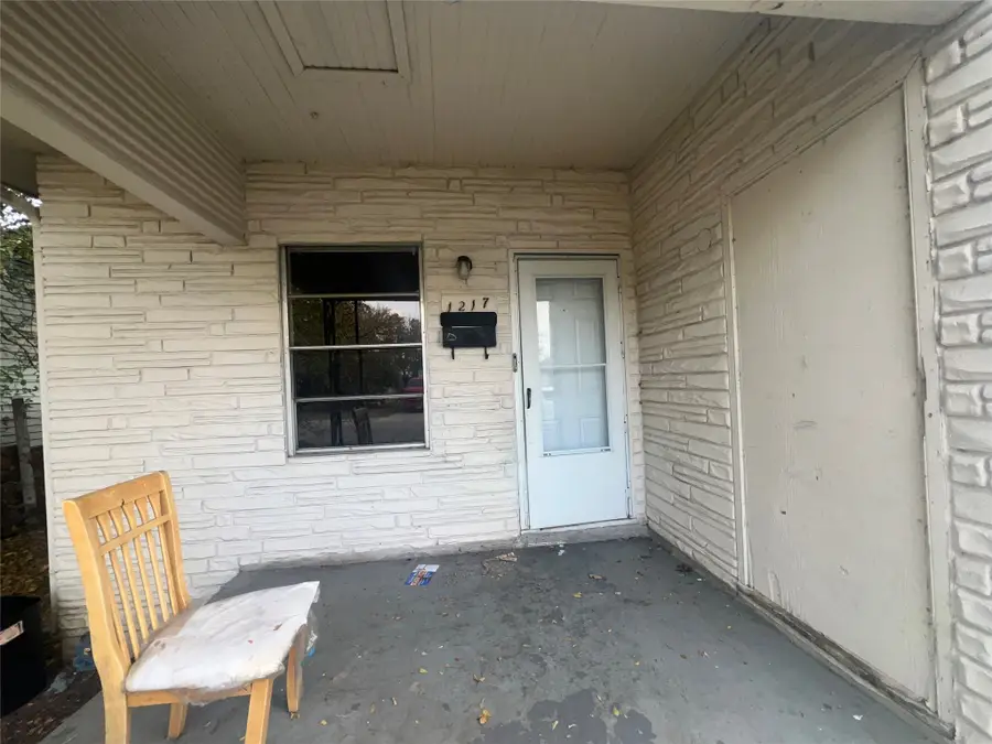 1217 High Street, Fort Worth, TX 76110 - Image #2