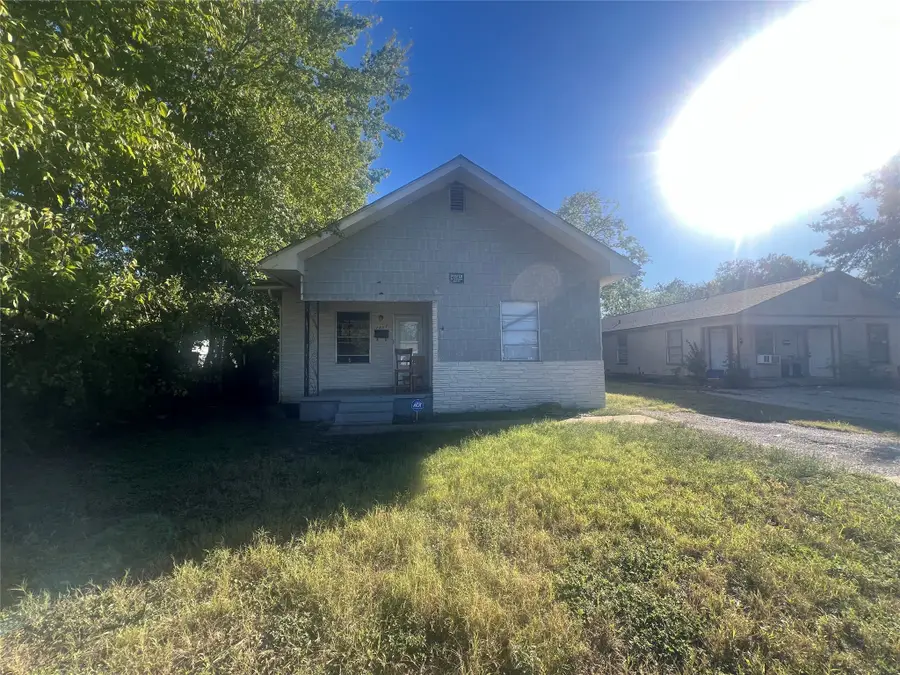 1722 Proctor Drive, Grand Prairie, TX 75051 - Image #2