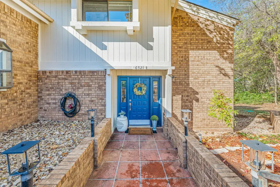 6521 Edgewood Court, Granbury, TX 76049 - Image #2