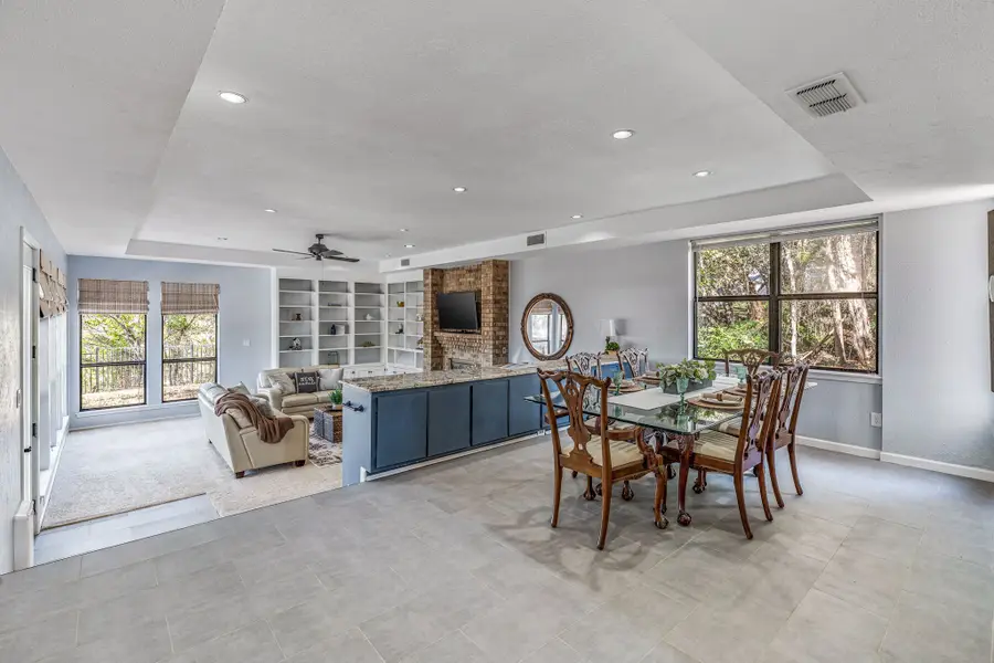 6521 Edgewood Court, Granbury, TX 76049 - Image #3