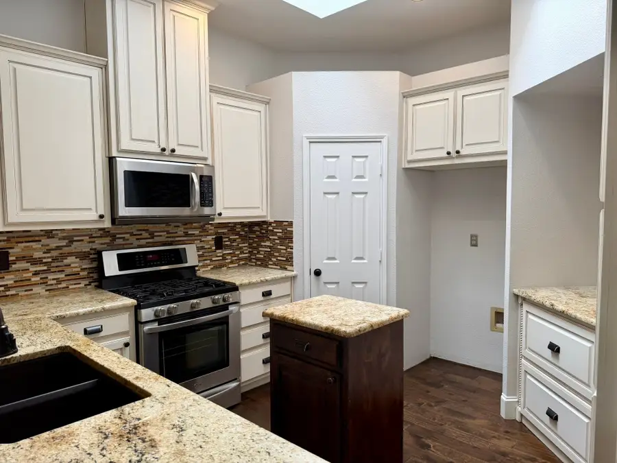 4720 Prescott Drive, Flower Mound, TX 75028 - Image #2