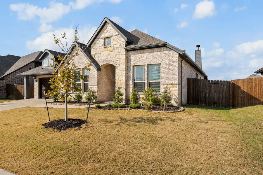 213 Perennial Way, Waxahachie, TX 75165 - Image #2