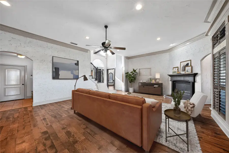 845 Thomas Crossing Drive, Fort Worth, TX 76028 - Image #3