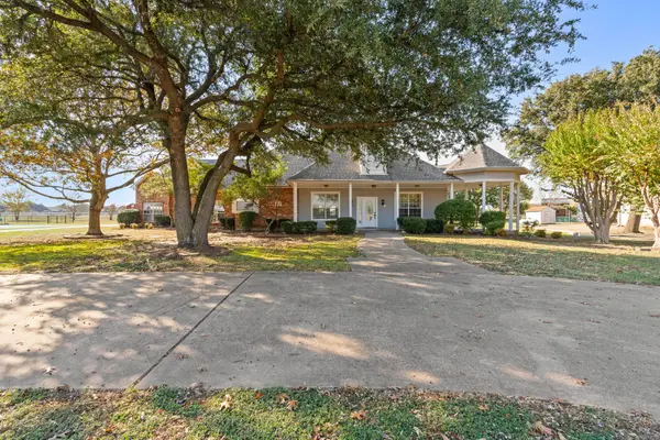 554 Glenn Lane, Red Oak, TX 75154