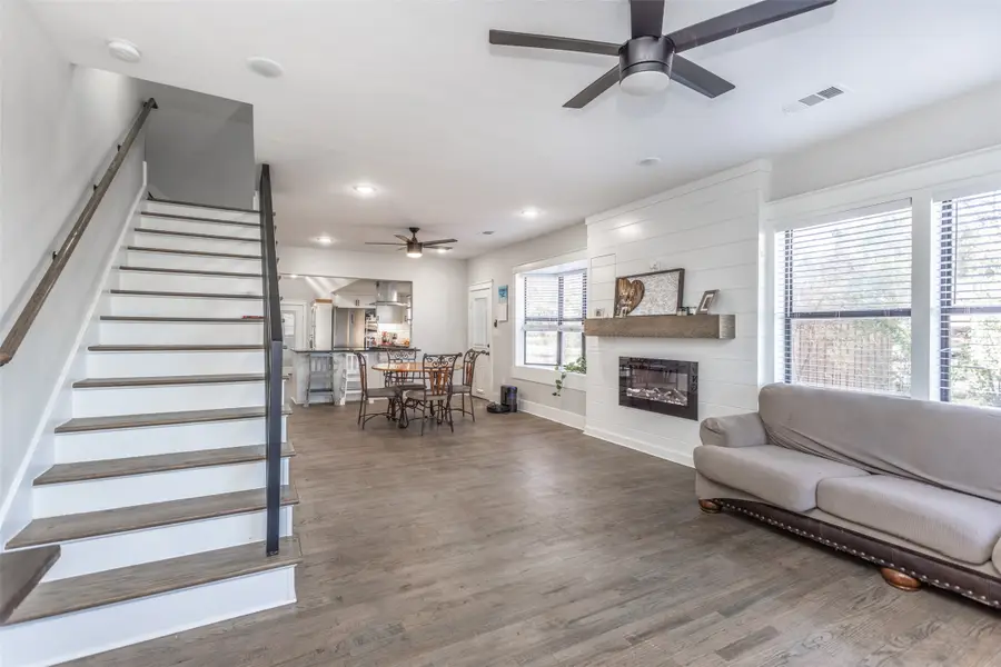 1903 N Weaver Street, Gainesville, TX 76240 - Image #2