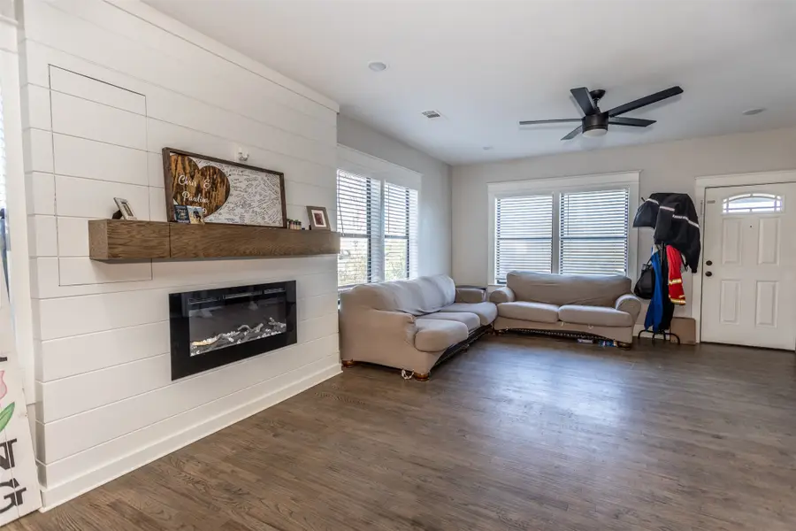 1903 N Weaver Street, Gainesville, TX 76240 - Image #3