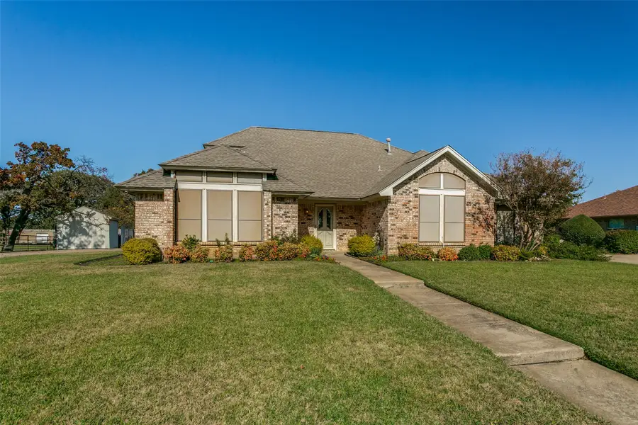 7301 Londonderry Drive, North Richland Hills, TX 76182 - Image #3