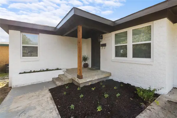 2907 Clinton Avenue, Fort Worth, TX 76106