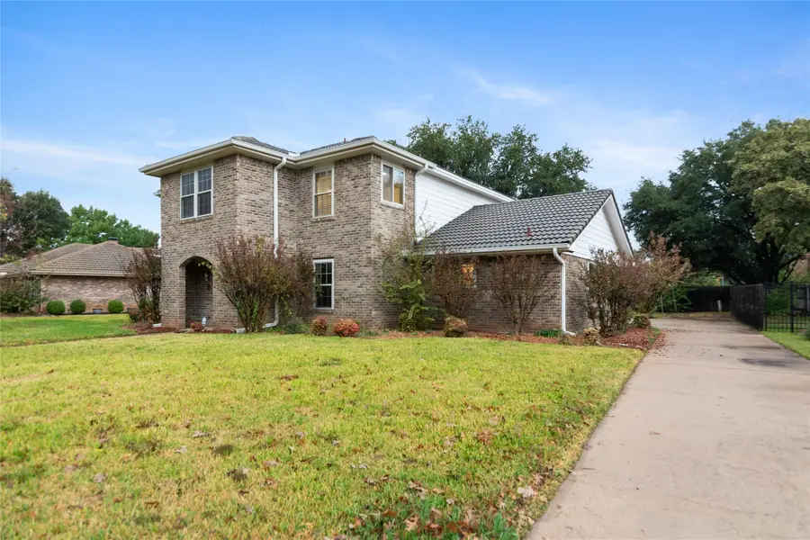 30 Crestwood Drive, Trophy Club, TX 76262 - Image #3