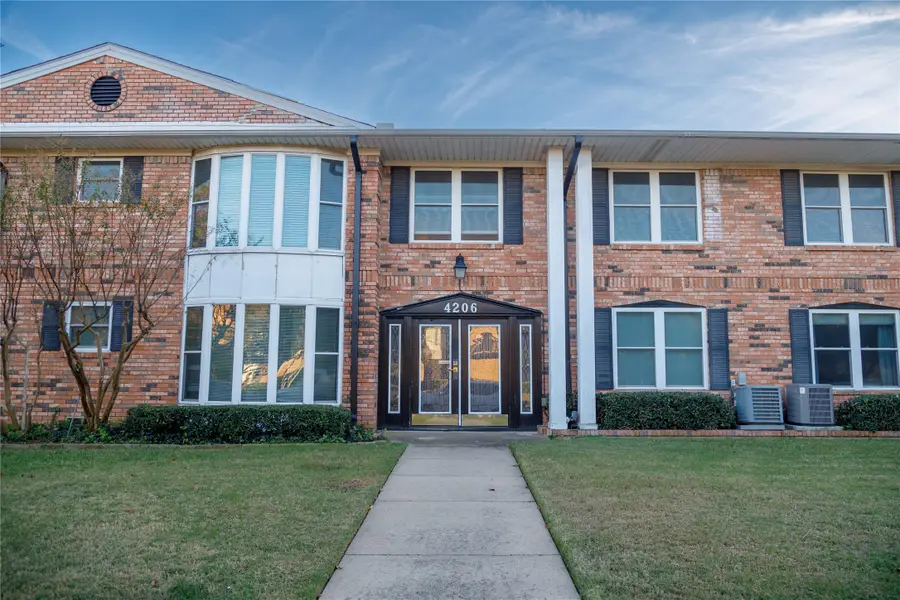 4206 Newton Avenue #115, Dallas, TX 75219 - Image #2
