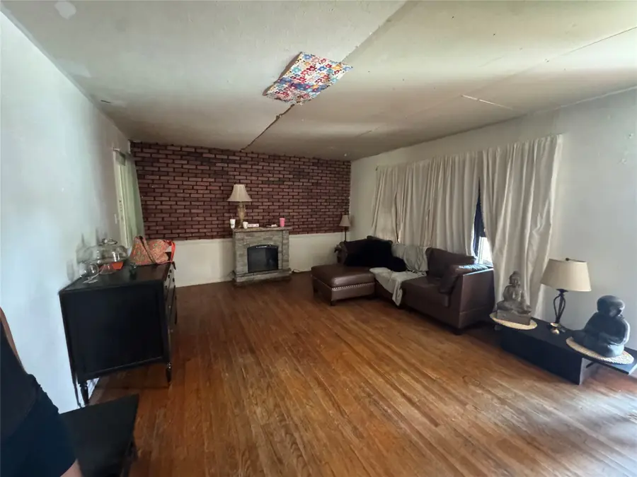 3617 Bewley Street, North Richland Hills, TX 76117 - Image #2