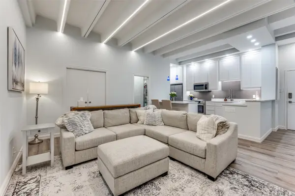 6211 W Northwest Highway #G202, Dallas, TX 75225