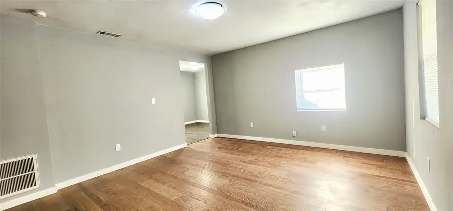 8525 Oak Haven Lane, Dallas, TX 75217 - Image #3