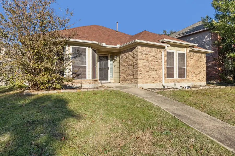 1813 Frosted Hill Drive, Carrollton, TX 75010 - Image #2