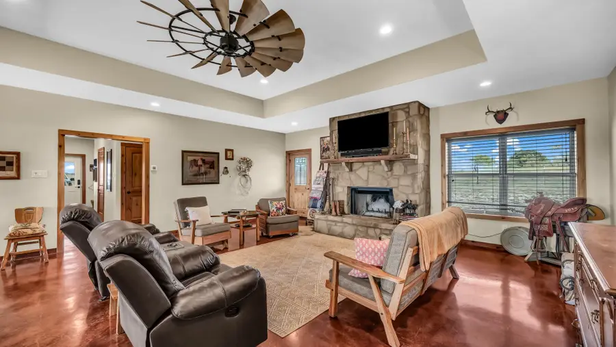 1551 Lution Drive, Weatherford, TX 76087 - Image #3