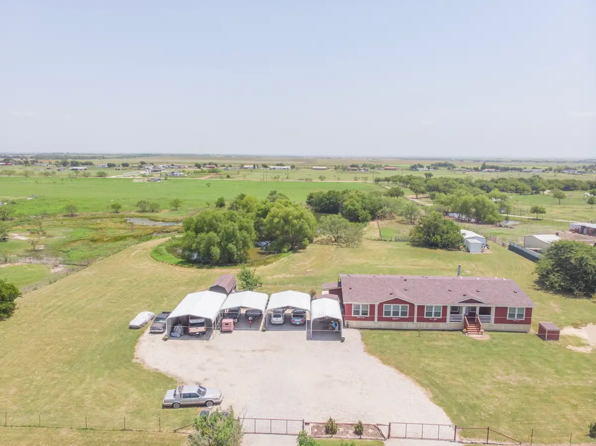 394 Emerald Glenn Lane, Pilot Point, TX 76258 - Image #1