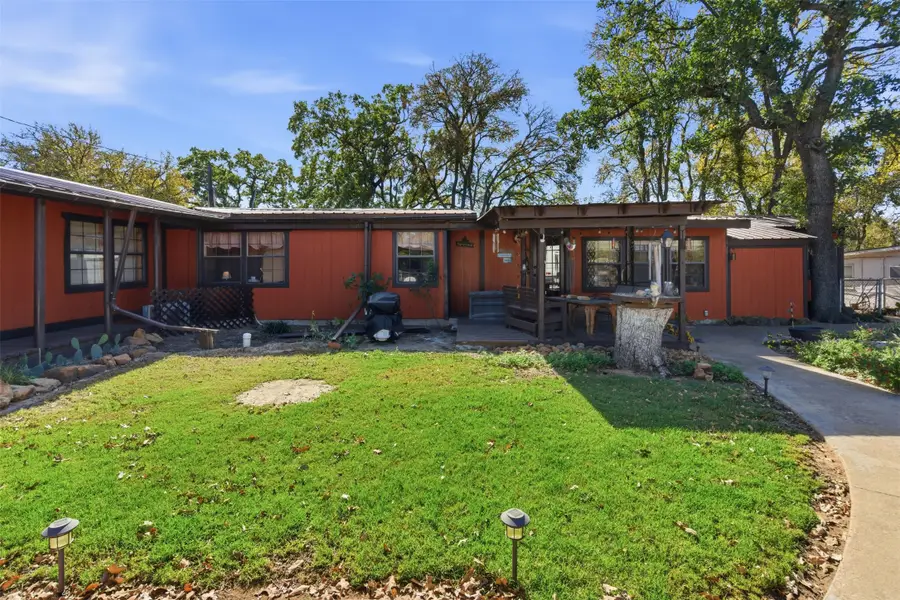 302 Kennon Circle, Palo Pinto, TX 76484 - Image #3