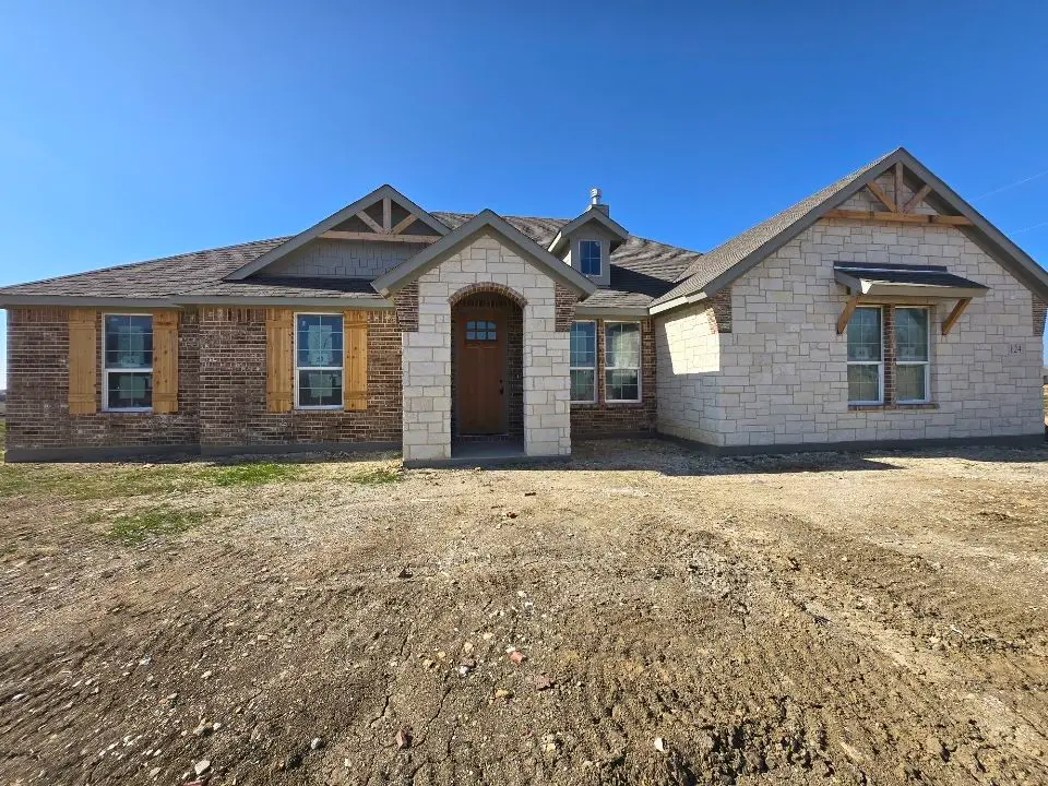 124 Hillview Trail, Decatur, TX 76234 - Image #1
