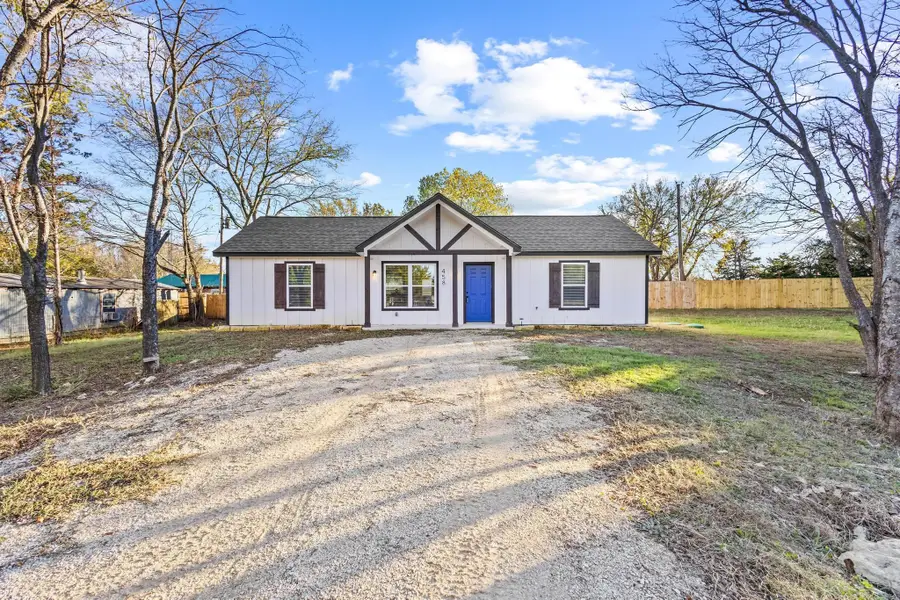 458 Maple Drive, Pottsboro, TX 75076 - Image #2