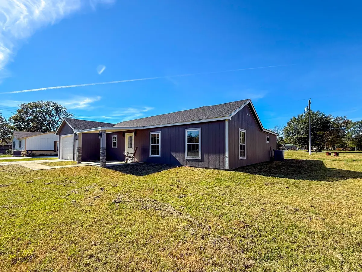 103 Eras Crossing Road, Trinidad, TX 75163 - Image #1