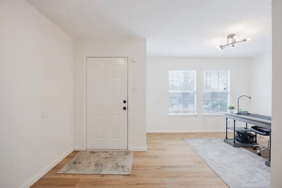 7935 Faithful Trail, Dallas, TX 75237 - #2