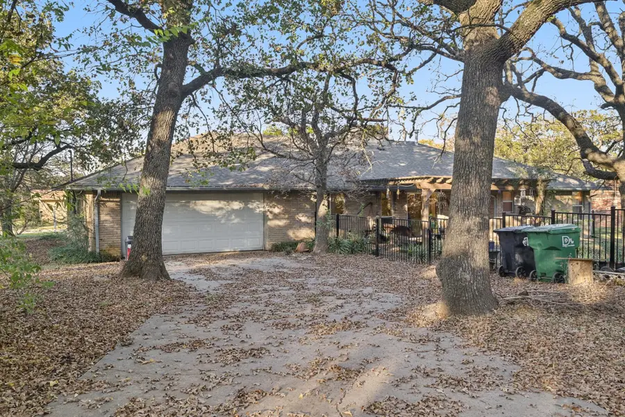 1202 Hopkins Drive, Denton, TX 76205 - Image #3