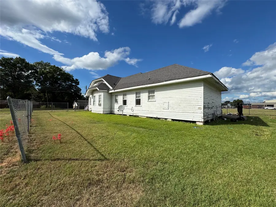 2009 Ringgold Avenue, Coushatta, LA 71019 - Image #3