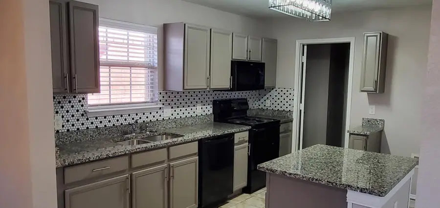 1175 Tomahawk Drive, Dallas, TX 75253 - Image #2