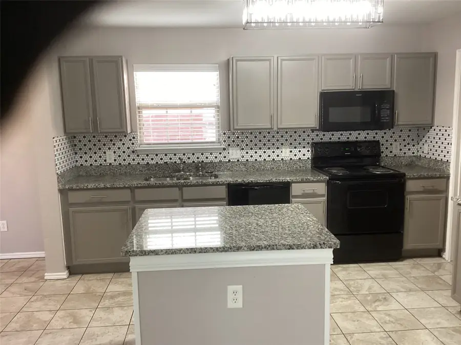 1175 Tomahawk Drive, Dallas, TX 75253 - Image #3