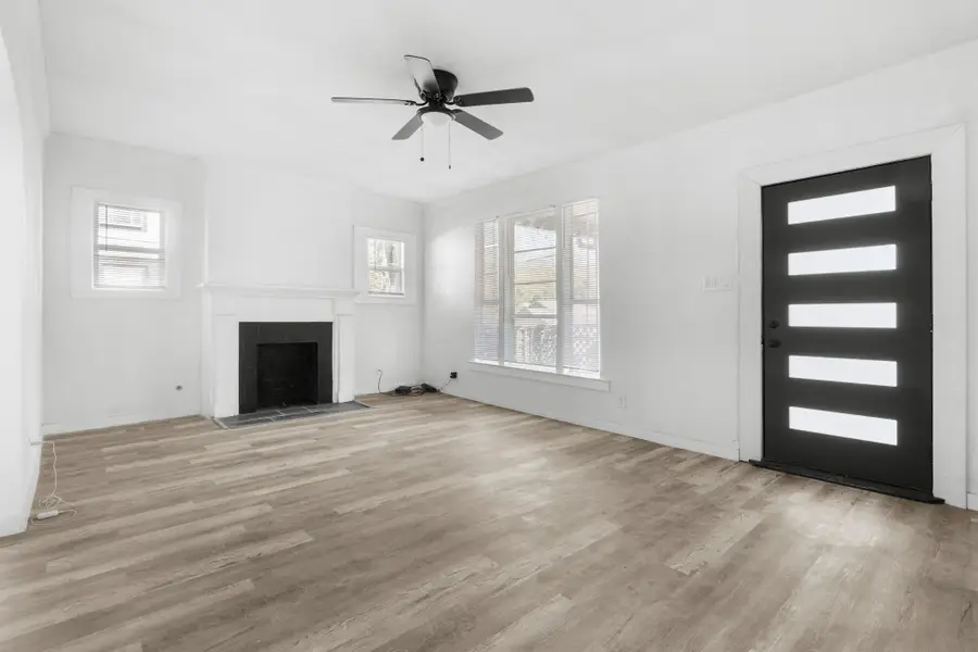 811 N Crawford Street, Dallas, TX 75203 - #3