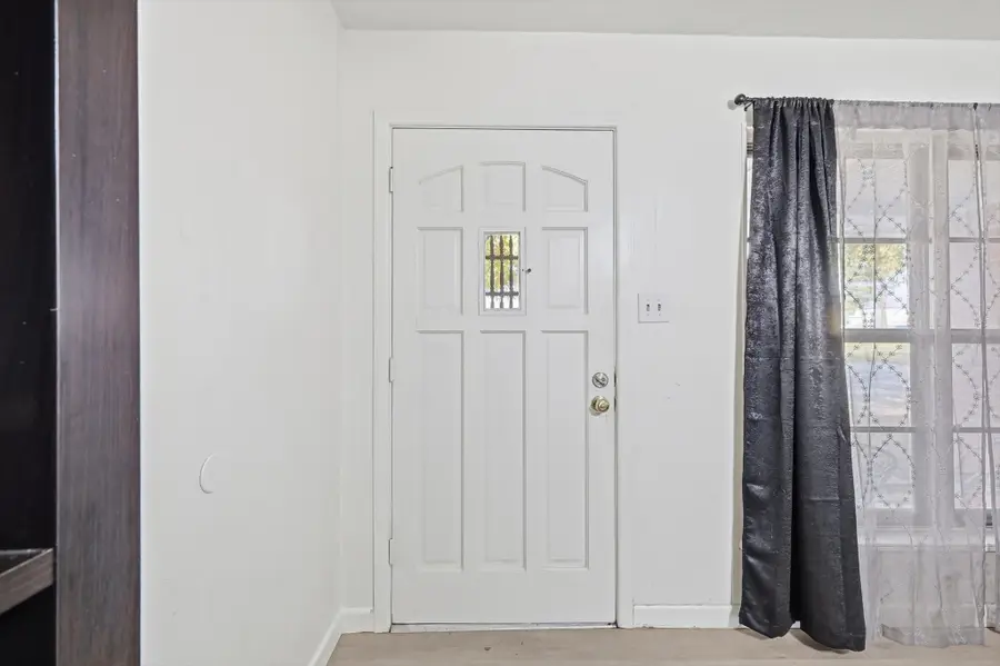 612 N 10th Street, Sanger, TX 76266 - Image #3