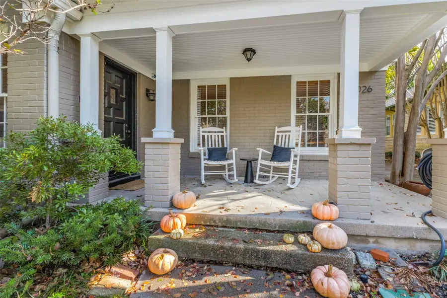 1026 N Winnetka Avenue, Dallas, TX 75208 - Image #2