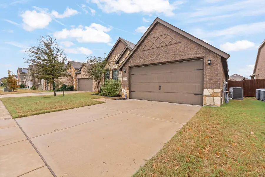 6148 Hickory Hills Lane, Fort Worth, TX 76179 - Image #2