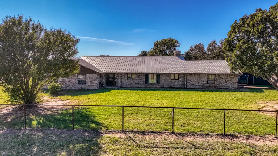 1003 Lamkin Road, Mineral Wells, TX 76067 - Image #2