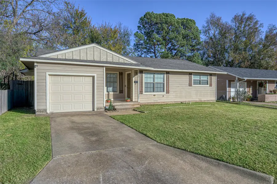 1517 N Highland Avenue, Sherman, TX 75092 - Image #2