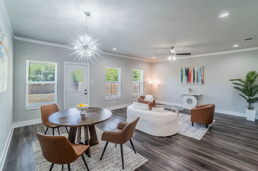 4915 Strobel Avenue, Dallas, TX 75216 - Image #2