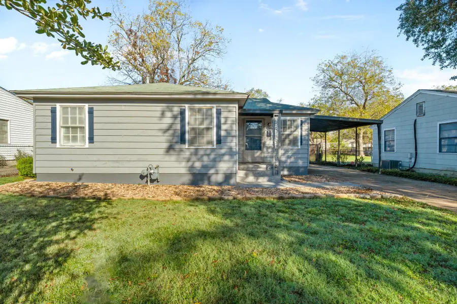 4820 Almena Road, River Oaks, TX 76114 - Image #2