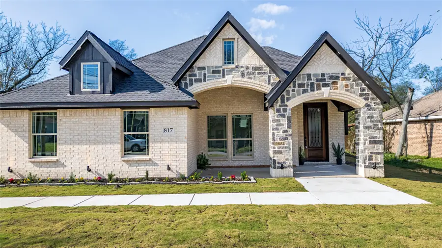 817 N Virginia Street, Terrell, TX 75160 - Image #2