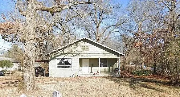2154 Bonham, Paris, TX 75460