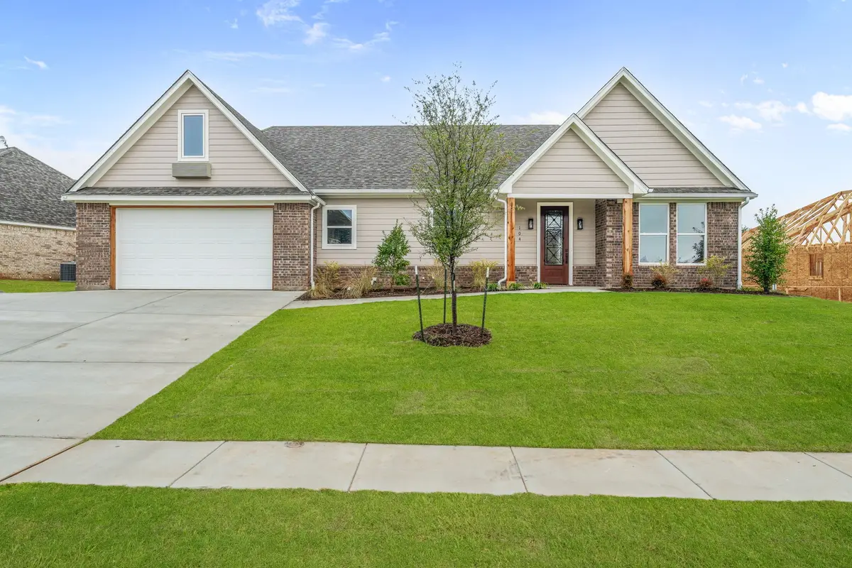 104 Skyline Drive, Glen Rose, TX 76043 - Image #1