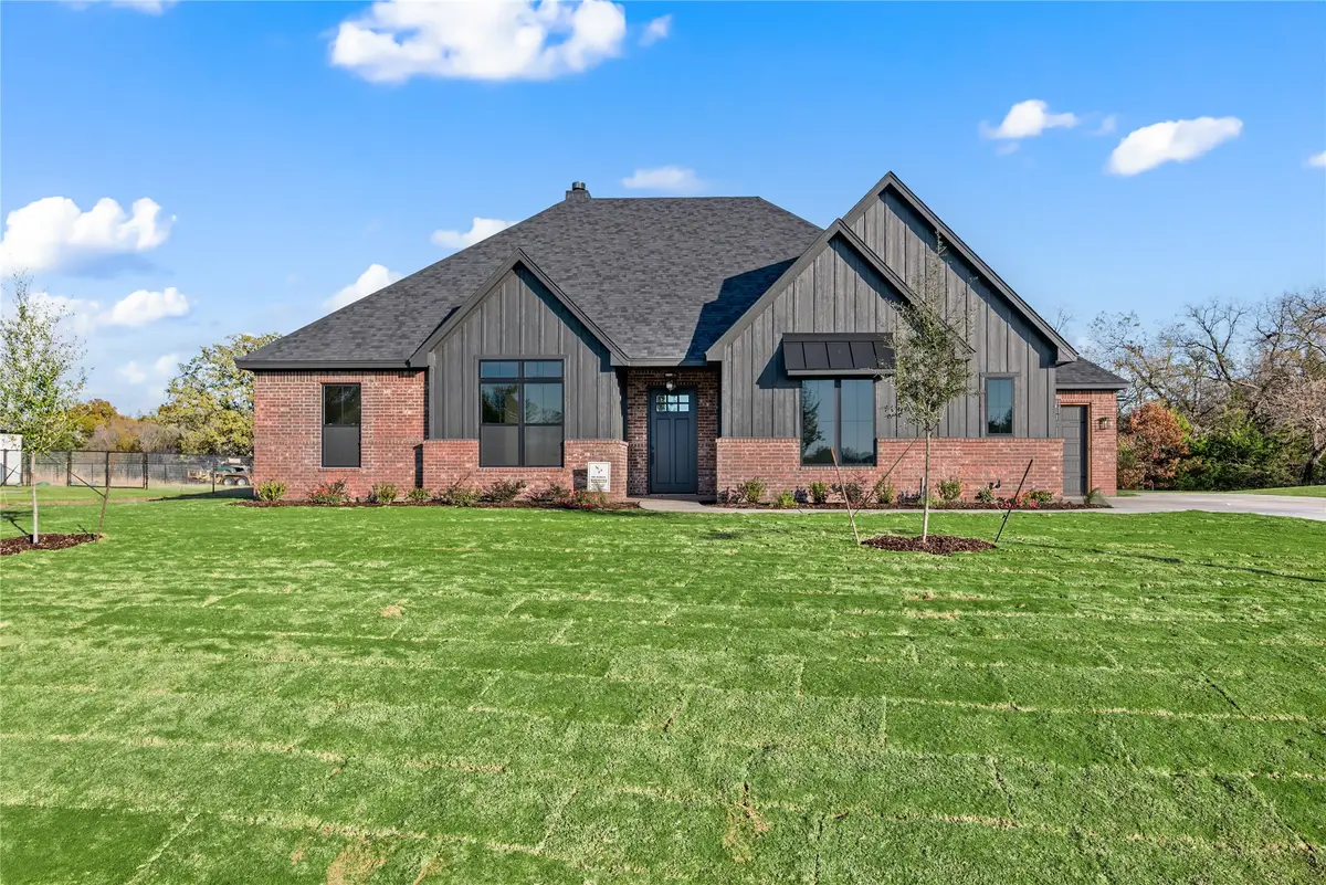 1033 Silver Sage Trail, Weatherford, TX 76085 - Image #1