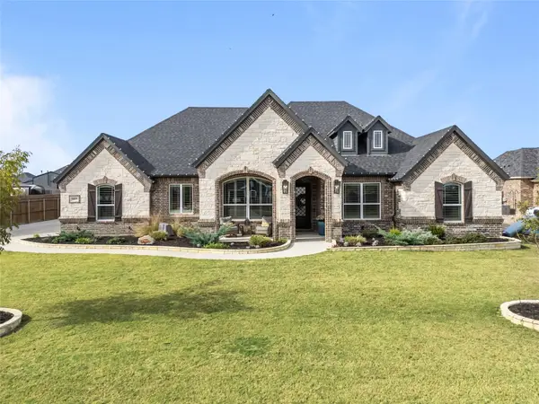 9009 Hidden Pond Street, Justin, TX 76247