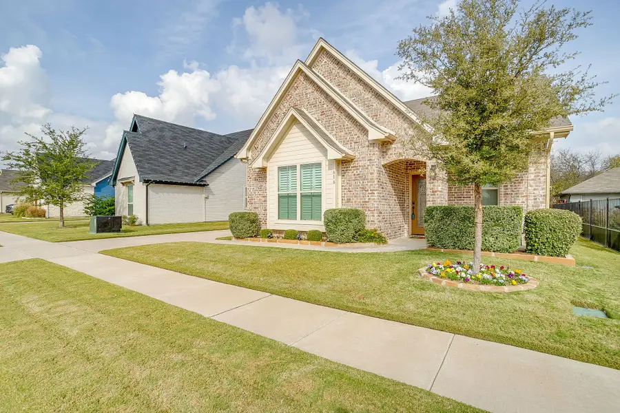 616 Joy Court, Burleson, TX 76028 - Image #3