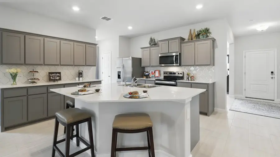 205 Affirmed Court, Granbury, TX 76049 - Image #2