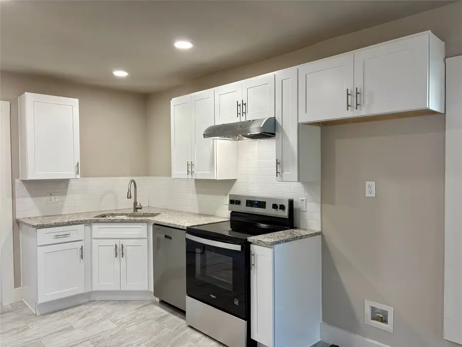 915 Hartsdale Drive, Dallas, TX 75211 - Image #3