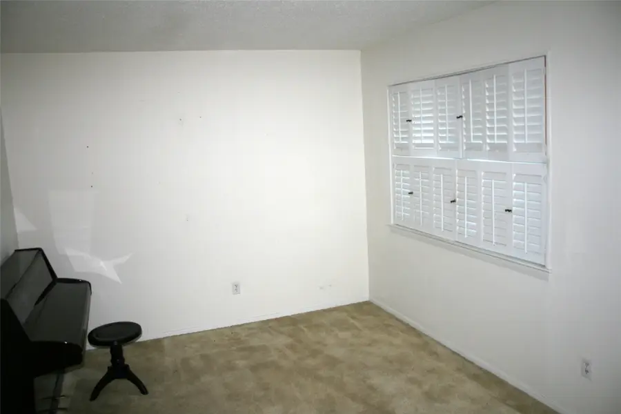 2510 SE 5 1/2 Street, Mineral Wells, TX 76067 - Image #3