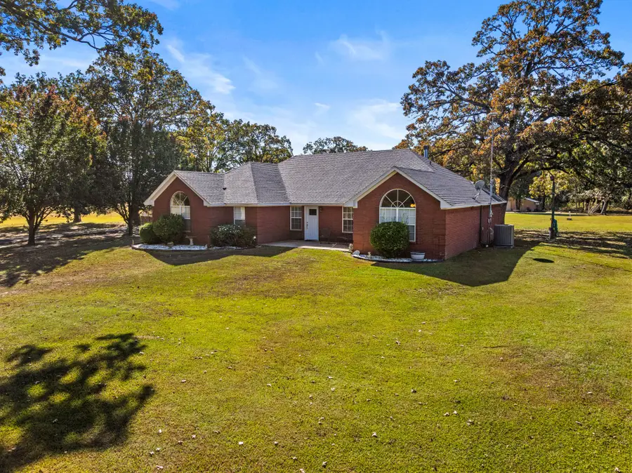 1227 County Road 3327, Omaha, TX 75571 - Image #2